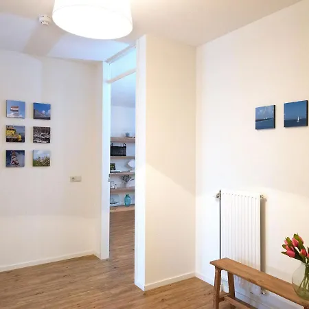 Overlooking The Scheveningen Harbor Apartment *