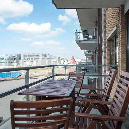 Overlooking The Scheveningen Harbor Apartment *