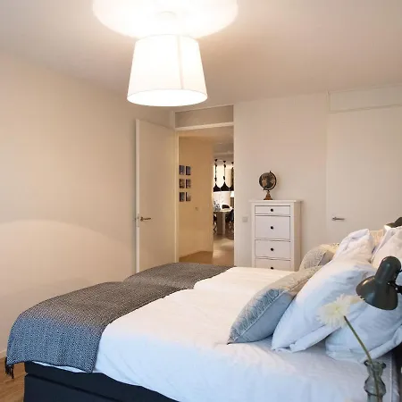 Overlooking The Scheveningen Harbor דירה האג