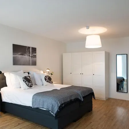 Overlooking The Scheveningen Harbor האג